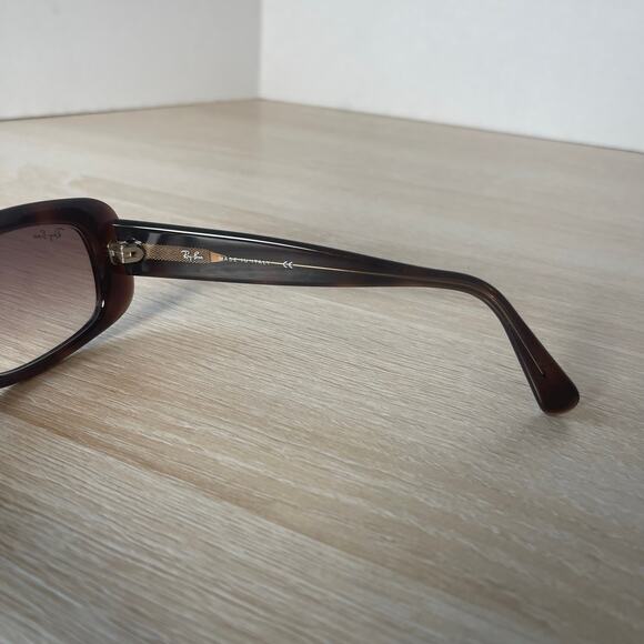 Ray-Ban RB4018 Rituals 637/13 Sunglasses Tortoise Shell Lightly Tinted Italy main image 6
